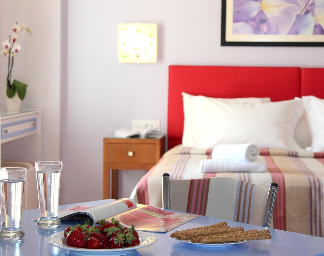 Amaryllis Hotel Apartments Tolón Habitación foto
